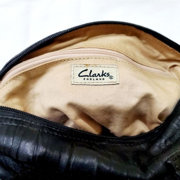 FINAL PRICE Clarks Leather Purse - Picture 2 of 4